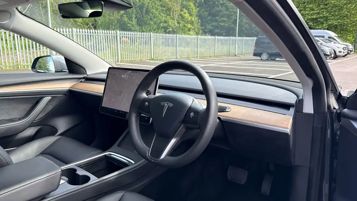 2021-tesla-model-3-e-long-range-4x4-big-8