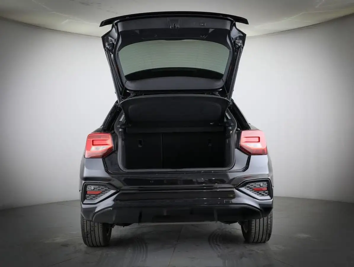 2022-audi-q2-10-30-tfsi-sport-big-12