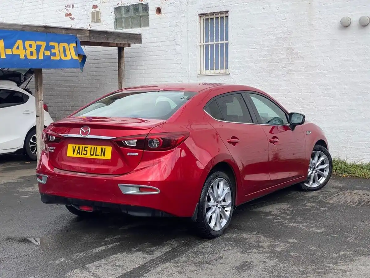 2015-mazda-mazda3-20-sport-nav-120ps-fastback-4d-big-12