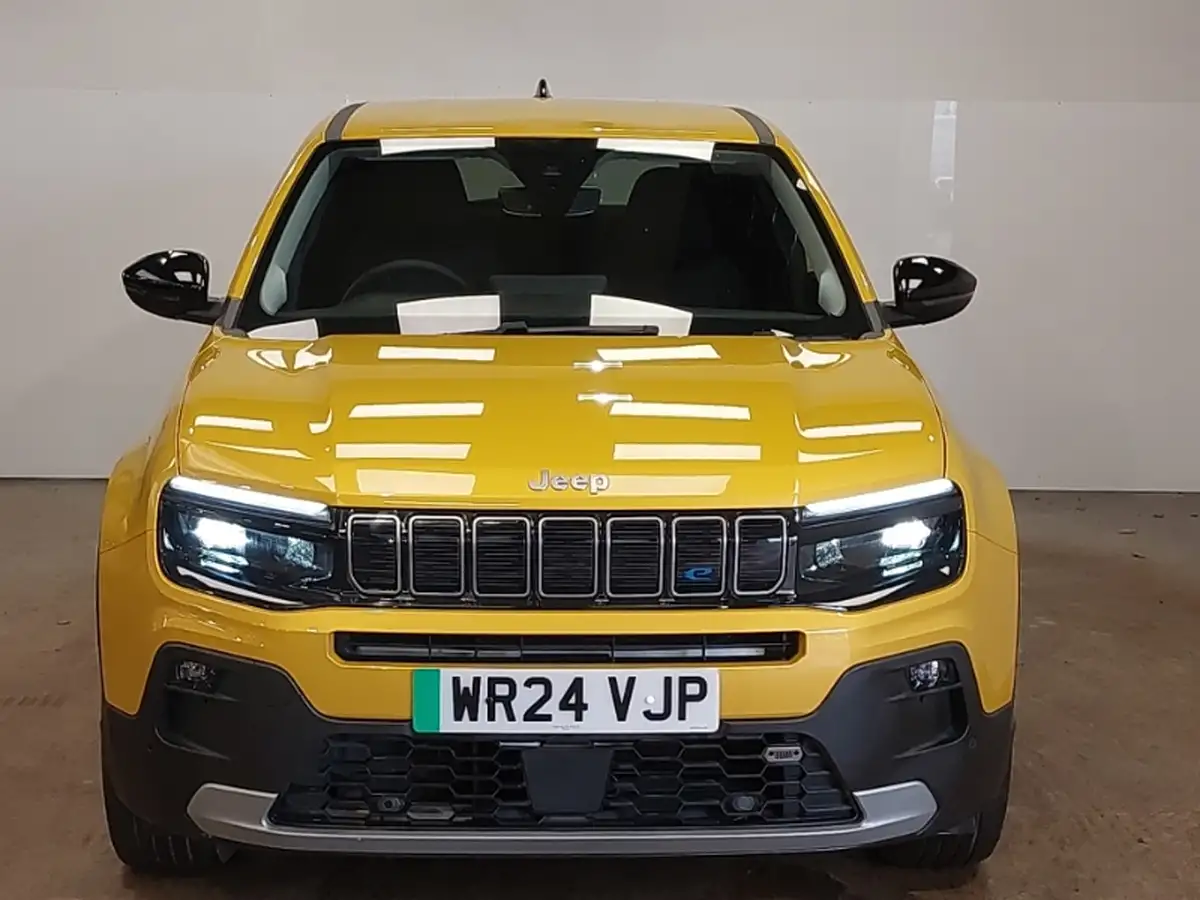 2024-jeep-avenger-e-summit-big-18