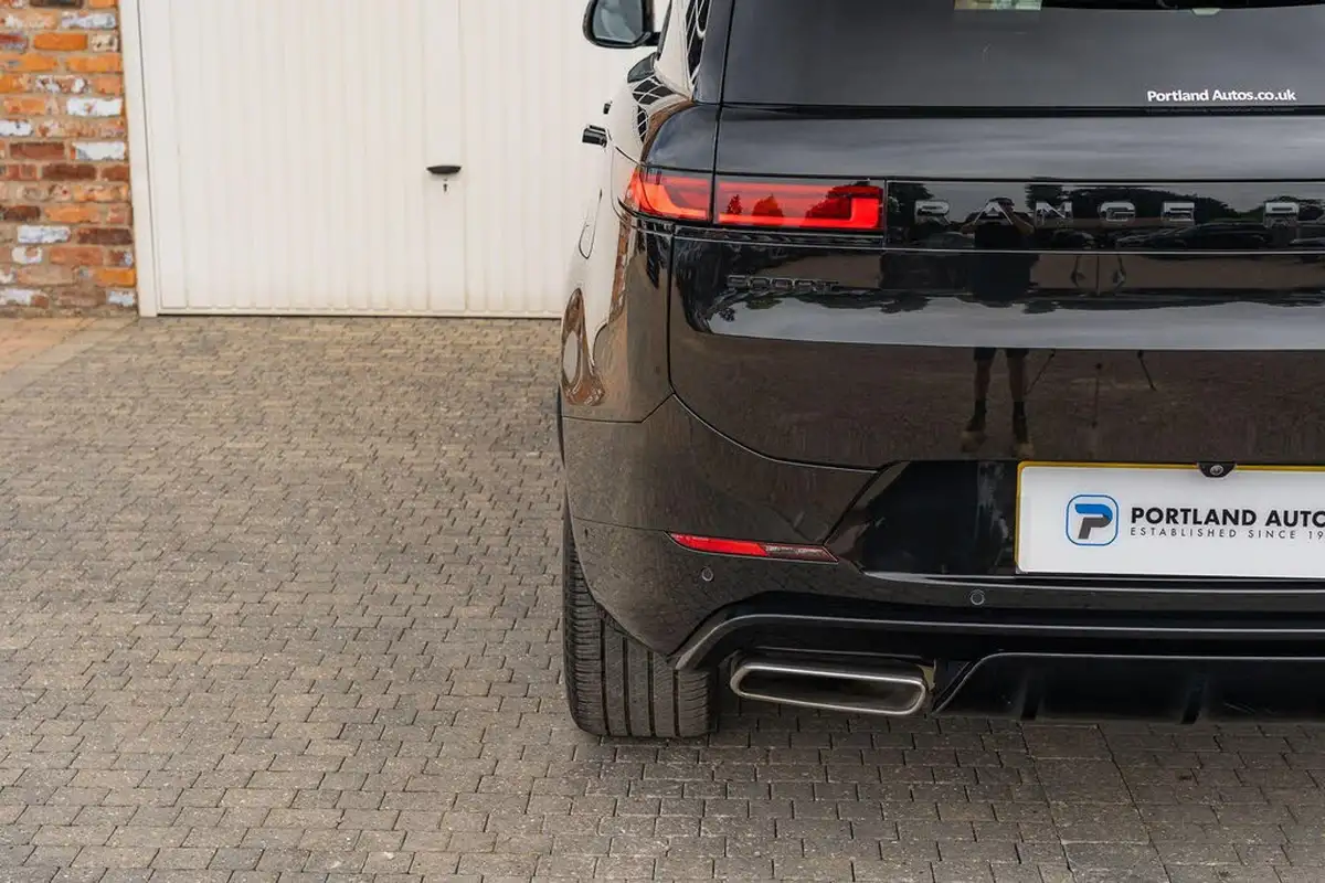 2024-land-rover-range-rover-sport-30-p460e-dynamic-se-big-14