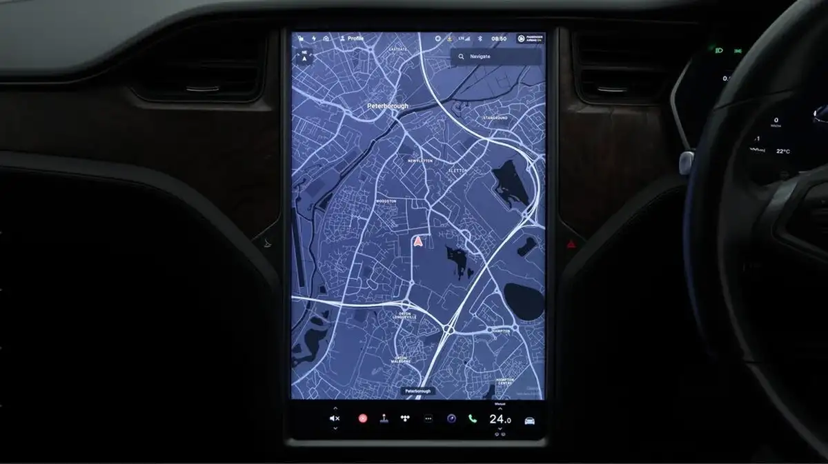 2020-tesla-model-s-e-long-range-big-11