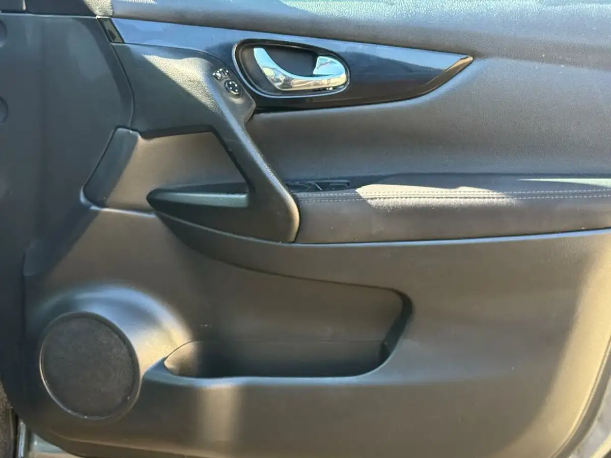 2015-nissan-qashqai-15dci-n-tec-big-30