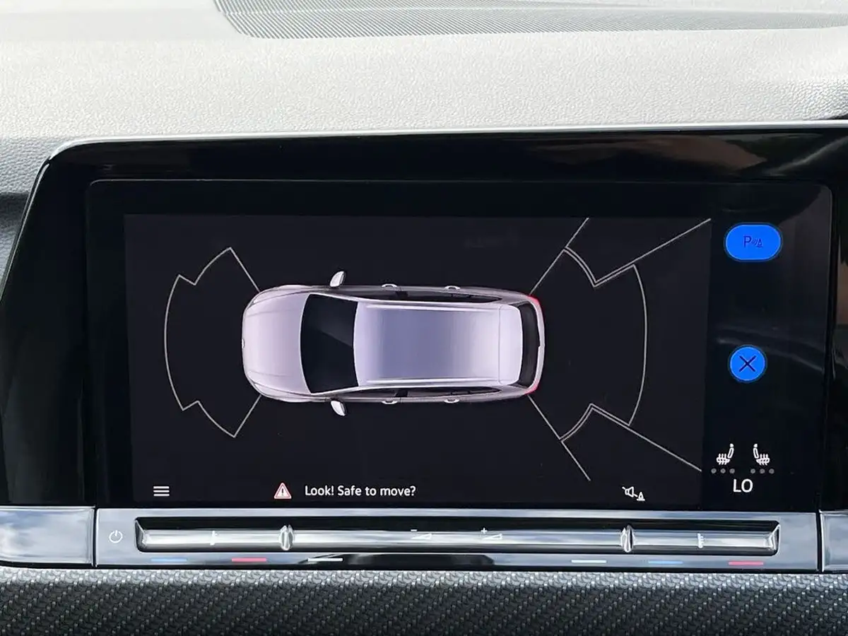 2021-volkswagen-golf-15-etsi-r-line-150ps-estate-big-23