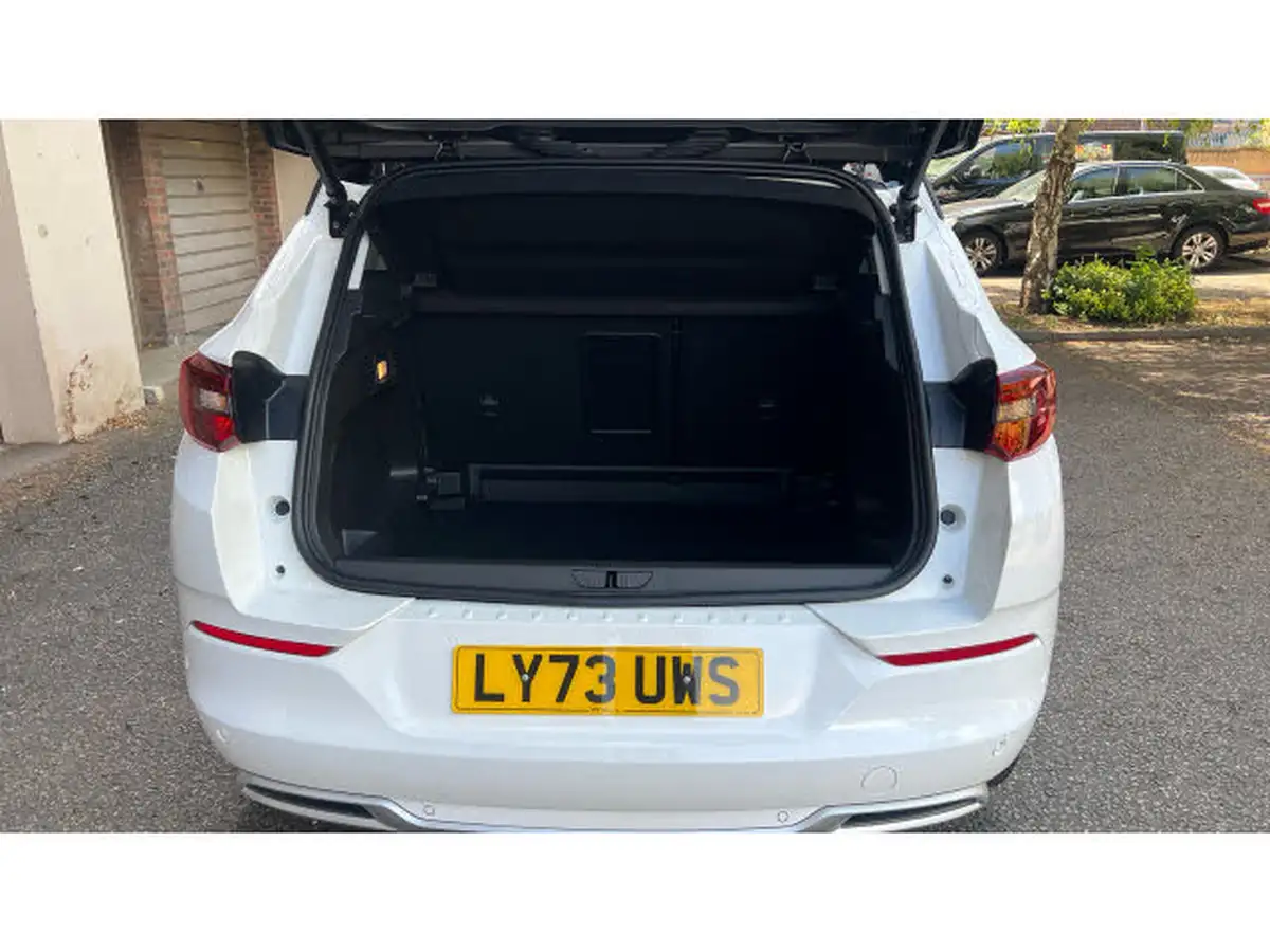 2024-vauxhall-grandland-12-ultimate-130ps-auto-big-3