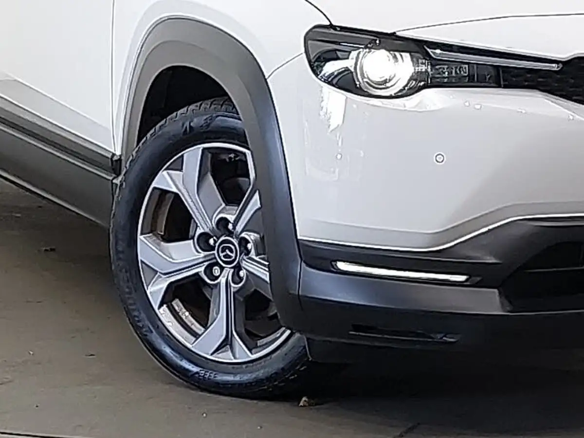 2022-mazda-mx-30-e-se-l-lux-big-8