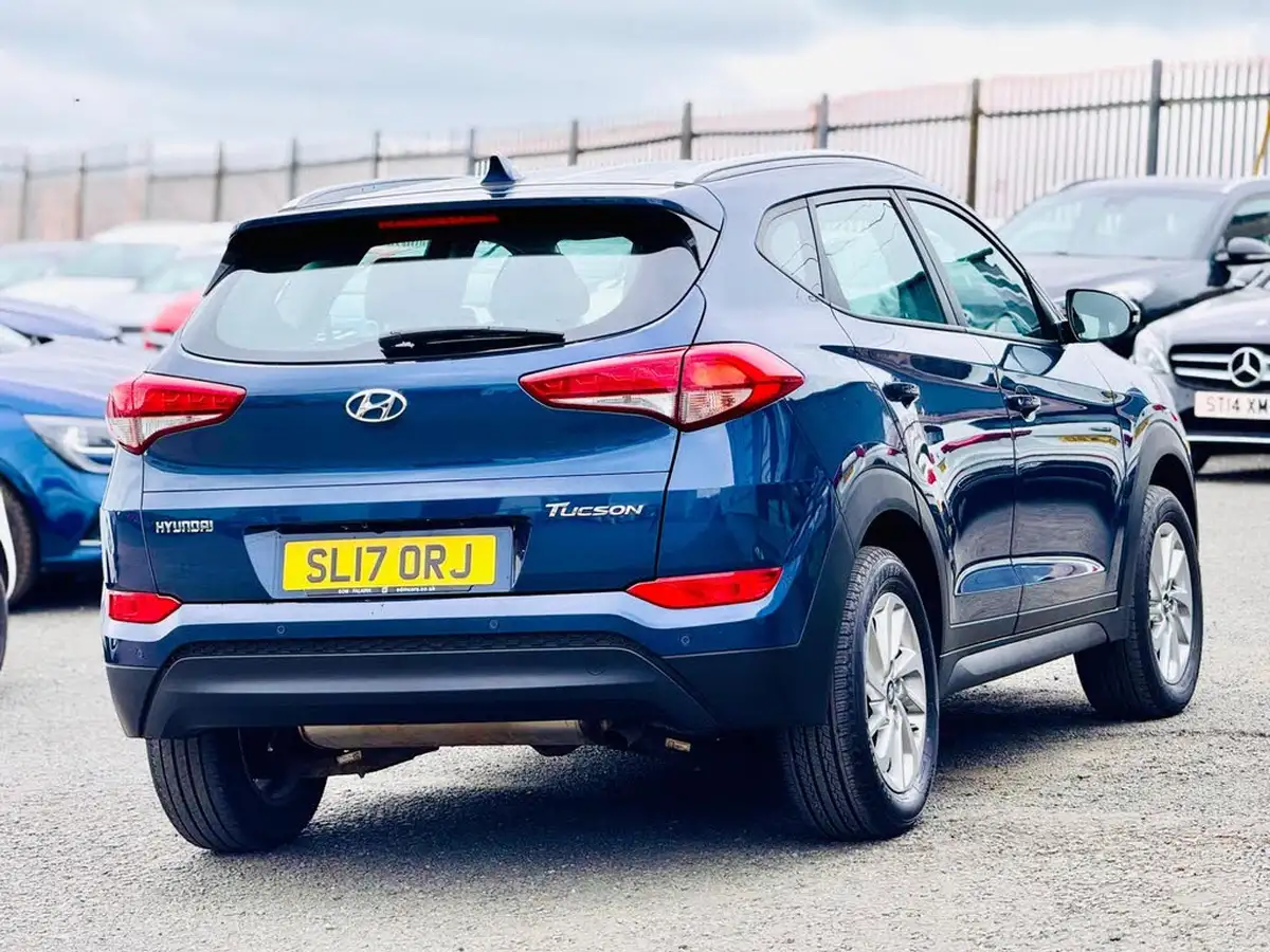 2017-hyundai-tucson-17crdi-blue-drive-se-nav-141ps-dct-big-21