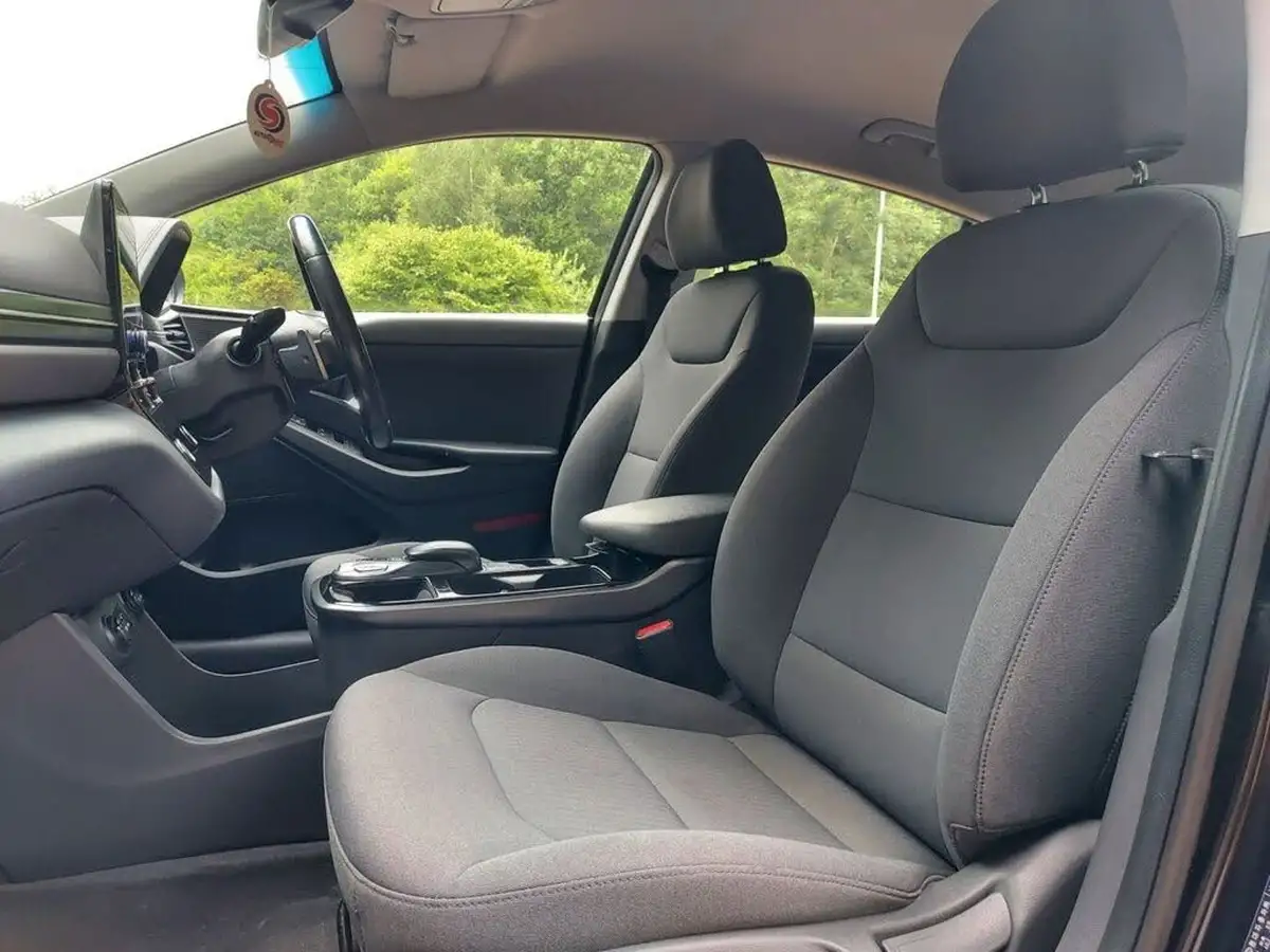 2020-hyundai-kona-e-premium-136ps-39kwh-big-32