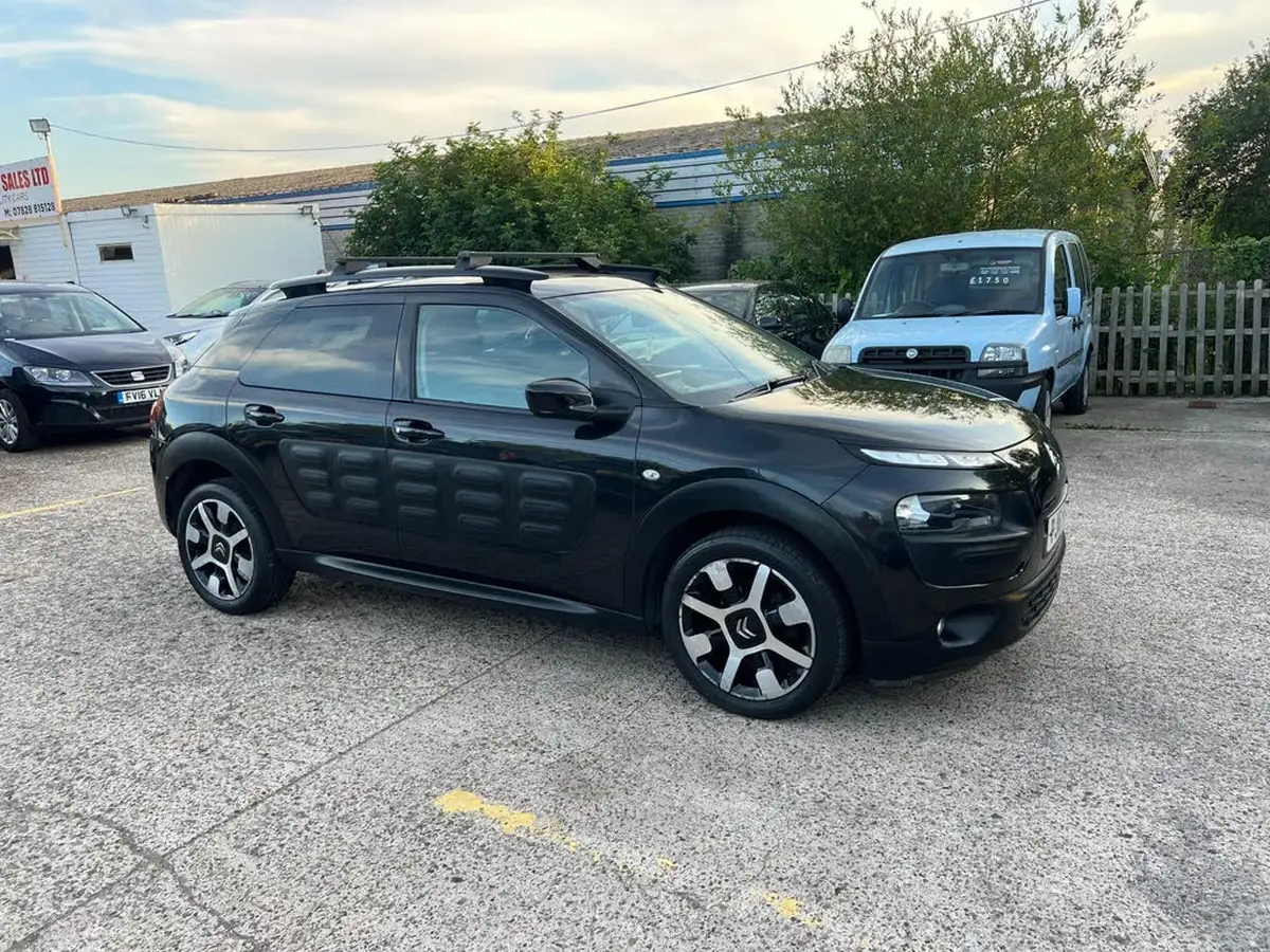 2016-citroen-c4-cactus-12-puretech-flair-110ps-ss-big-7