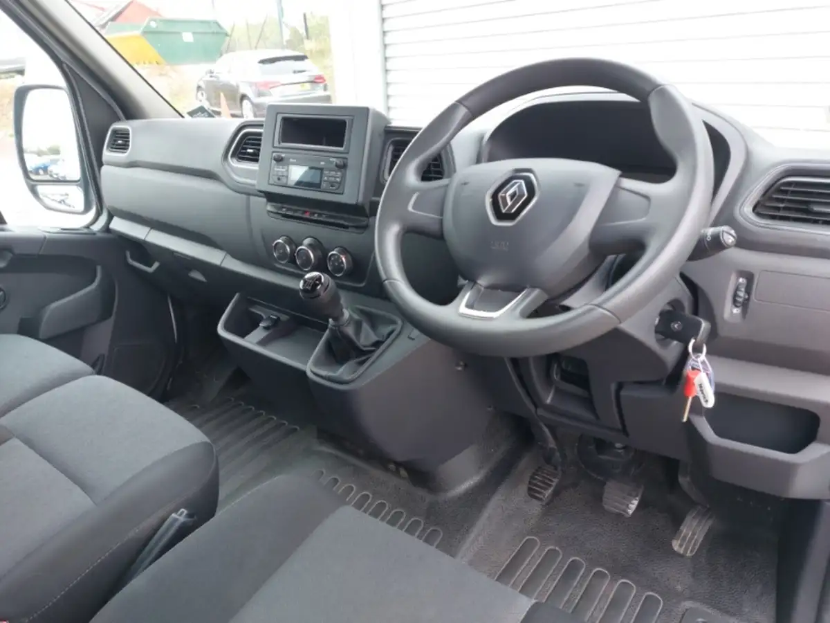 2022-dacia-duster-13-tce-prestige-150bhp-edc-big-2