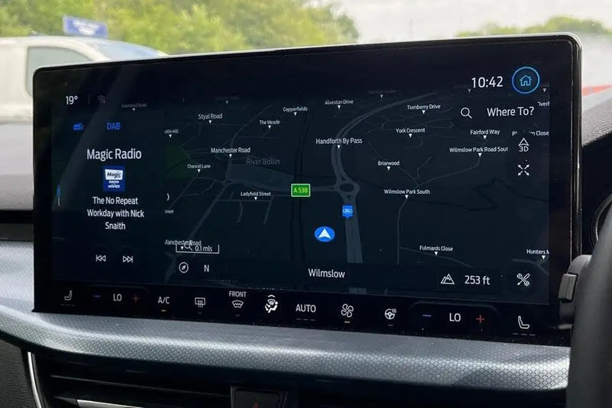 2023-ford-focus-10t-active-x-125ps-hybrid-mhev-estate-powershift-big-22