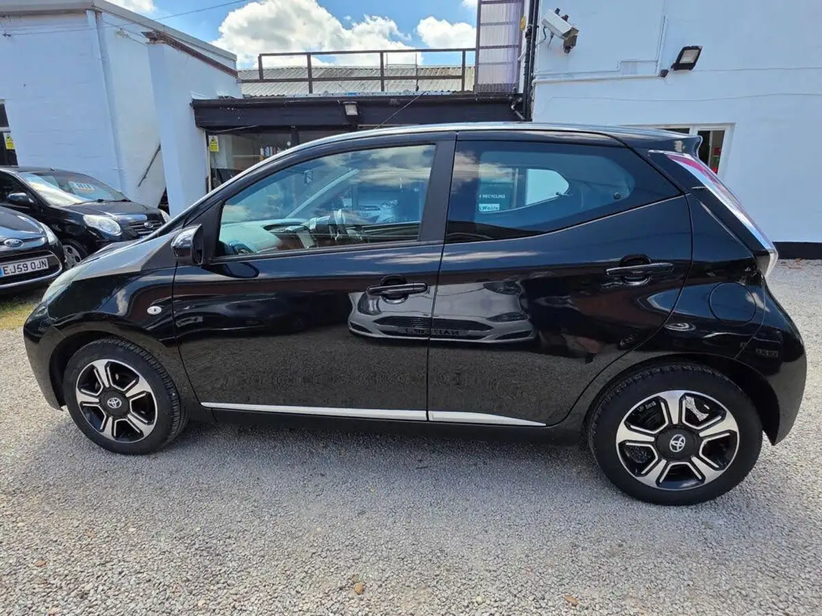 2014-toyota-aygo-10-vvt-i-x-clusiv-5d-big-3