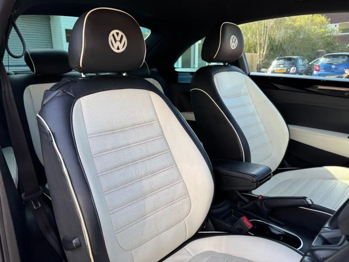 2014-volkswagen-beetle-20-turbo-silver-tsi-210ps-dsg-big-17