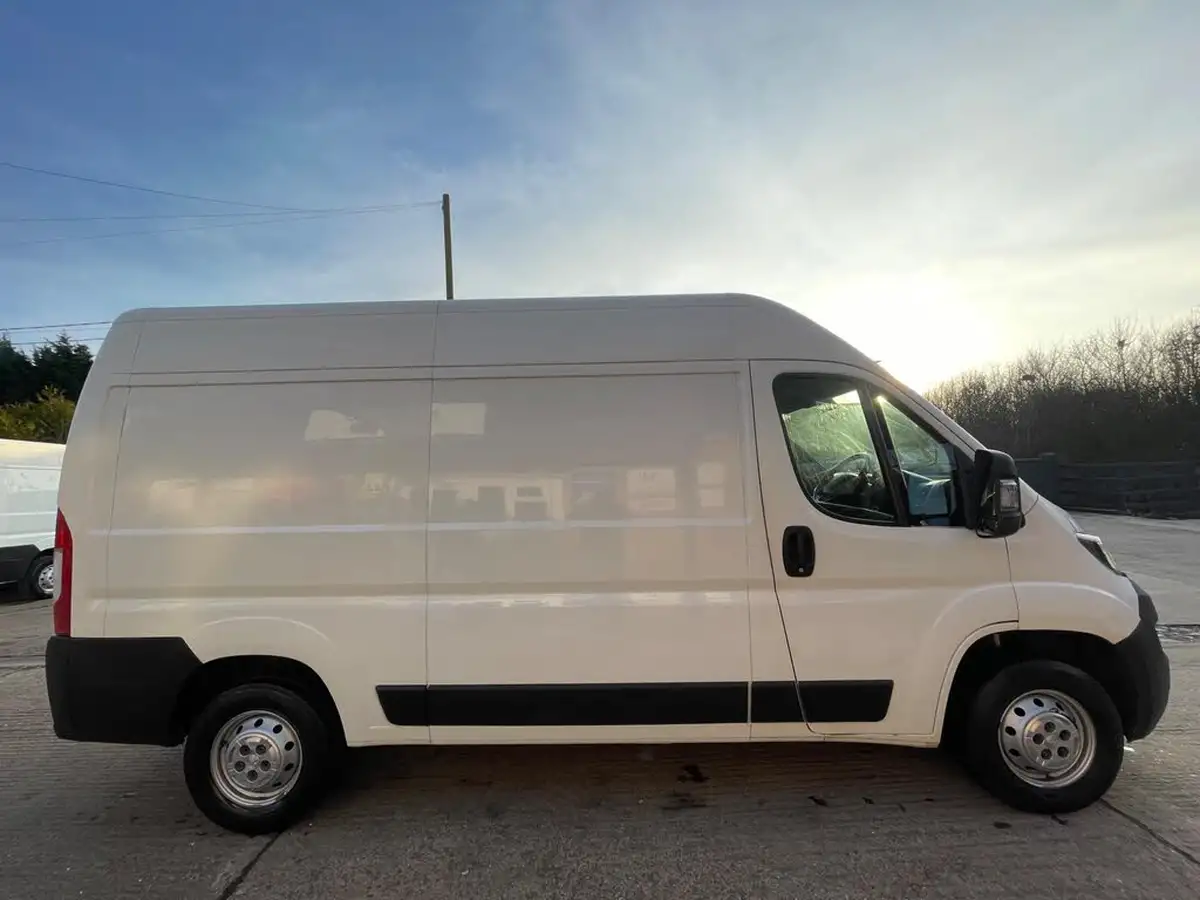 2019-peugeot-boxer-20-bluehdi-335-l2-h2-big-8