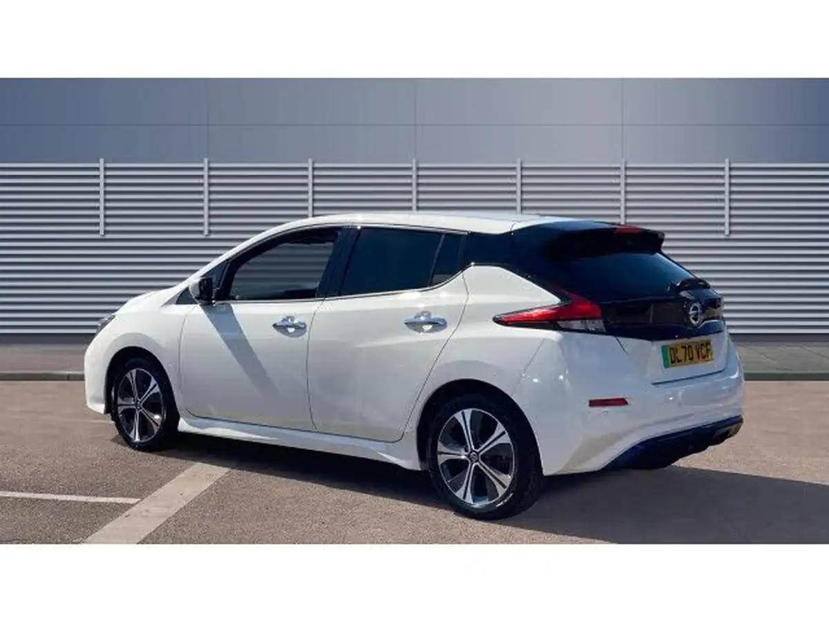 2020-nissan-leaf-e-tekna-big-1