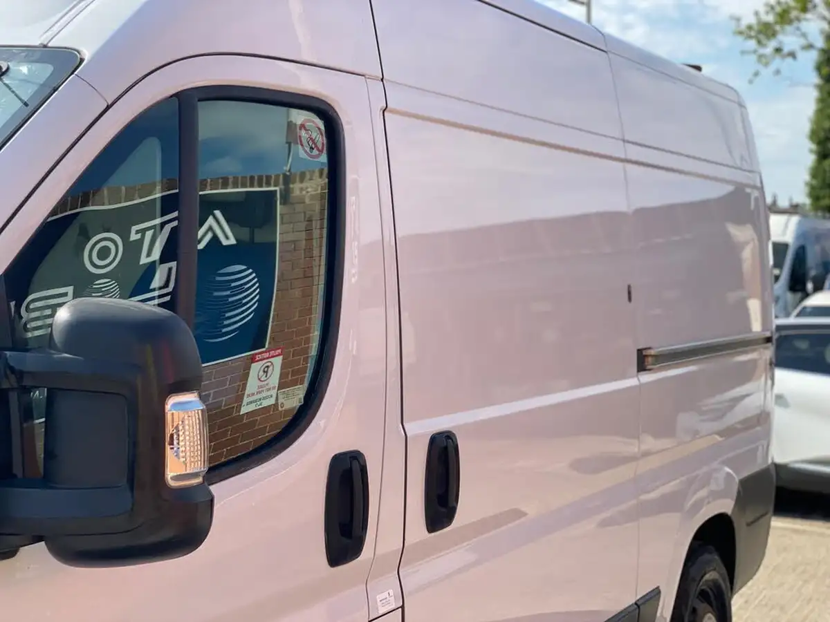 2017-fiat-ducato-20td-35-lh2-panel-big-23