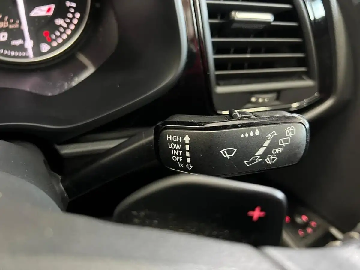 2014-seat-leon-20-cupra-280-ss-hatchback-5d-dsg-big-29