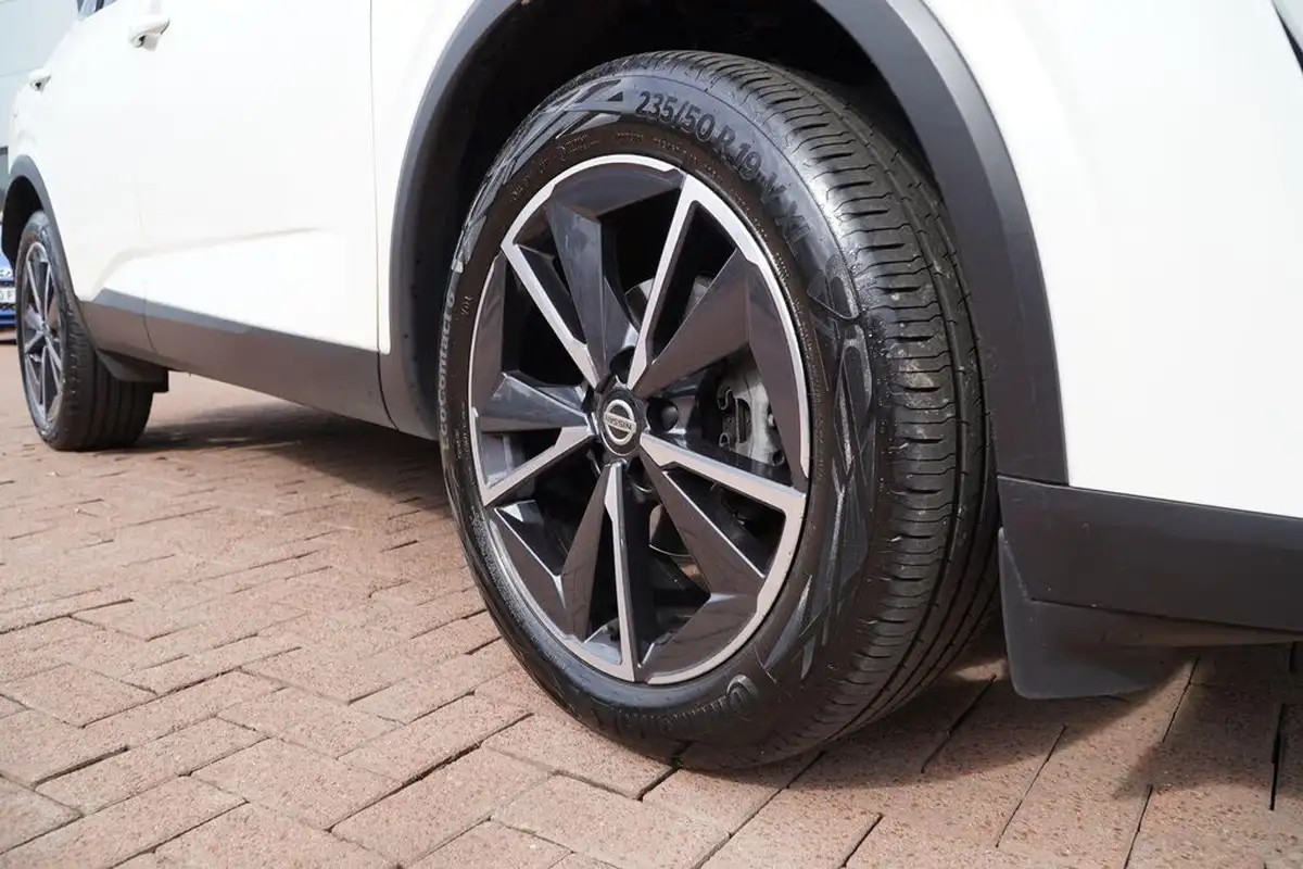 2022-nissan-qashqai-13-dig-t-tekna-140ps-mild-hybrid-big-42