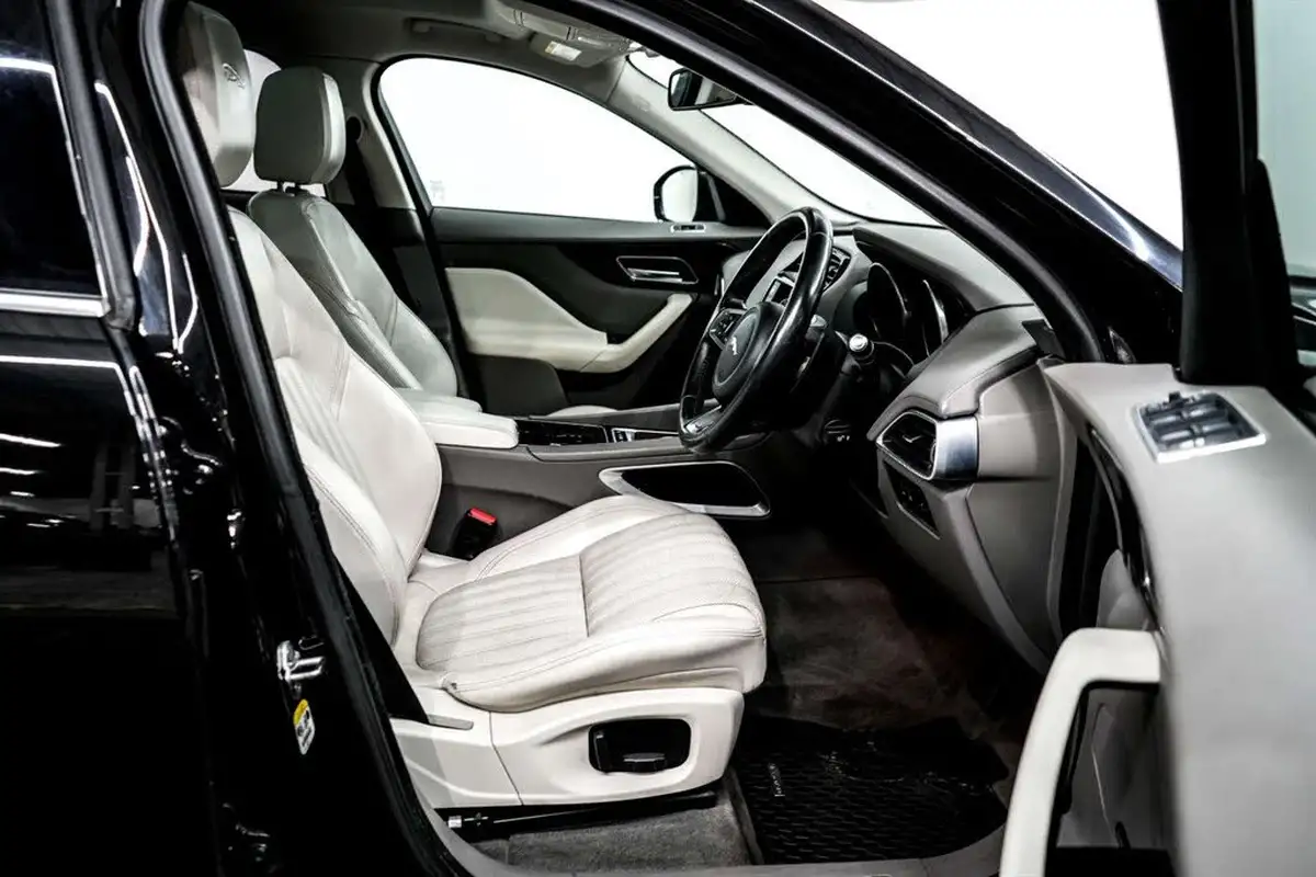 2017-jaguar-f-pace-30td-portfolio-big-15