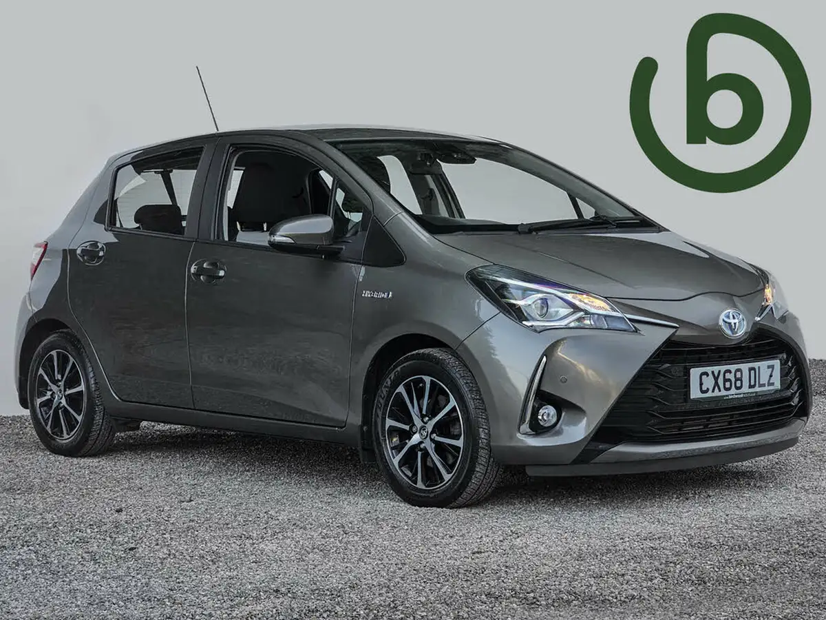 2019-toyota-yaris-15-vvt-i-icon-tech-98bhp-hybrid-1497cc-e-cvt-big-39