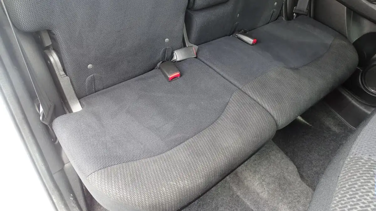 2013-honda-jazz-13-he-big-36