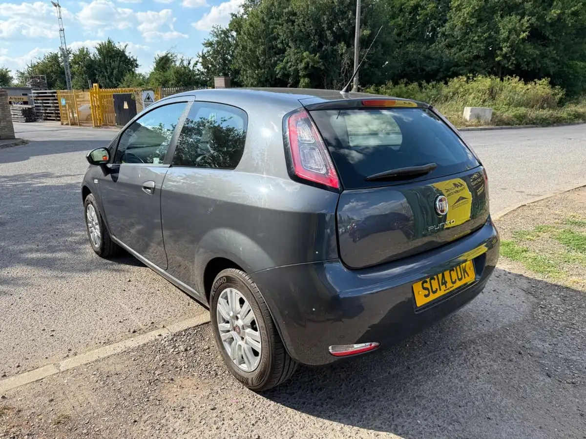 2014-fiat-punto-12-easy-3d-big-4