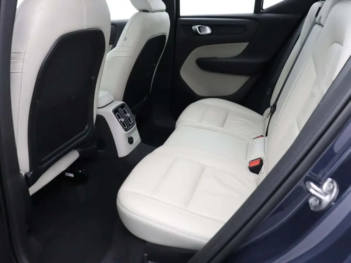 2022-volvo-xc40-15-t5-inscription-pro-big-10