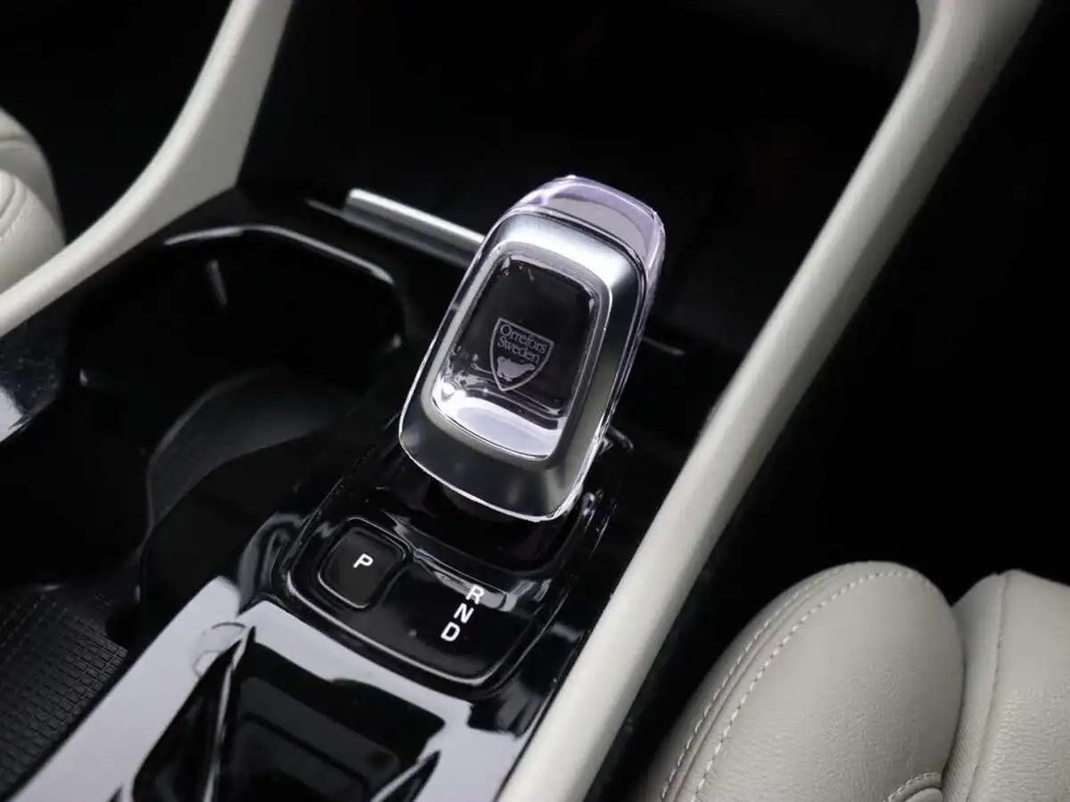 2022-volvo-xc40-15-t5-inscription-pro-big-34