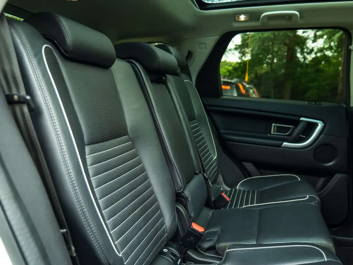 2017-land-rover-discovery-sport-20td4-hse-dynamic-lux-180ps-station-wagon-big-14