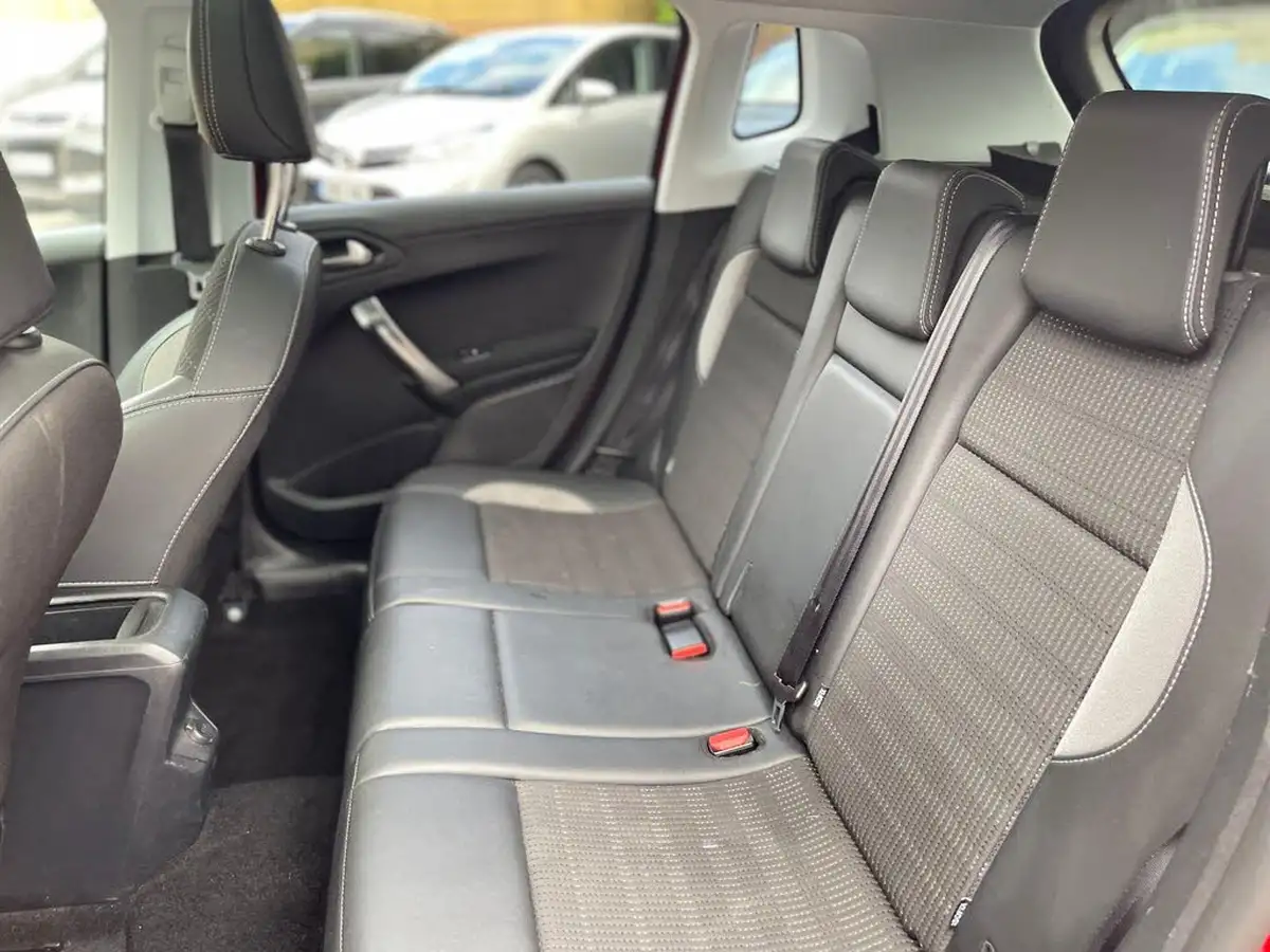 2019-peugeot-2008-suv-12-puretech-allure-premium-82bhp-big-23