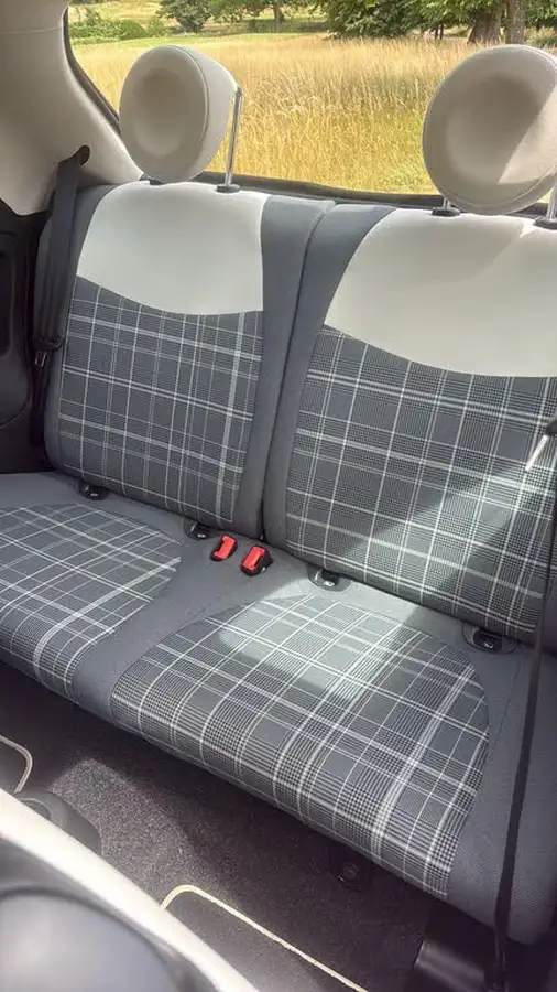 2020-fiat-500-10-lounge-big-5