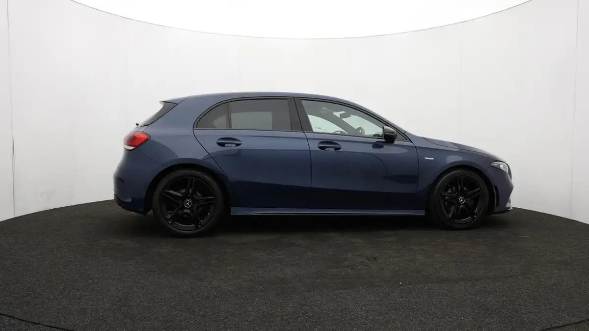 2022-mercedes-benz-a-class-13-a180-amg-line-executive-edition-hatchback-5d-7g-dct-big-41