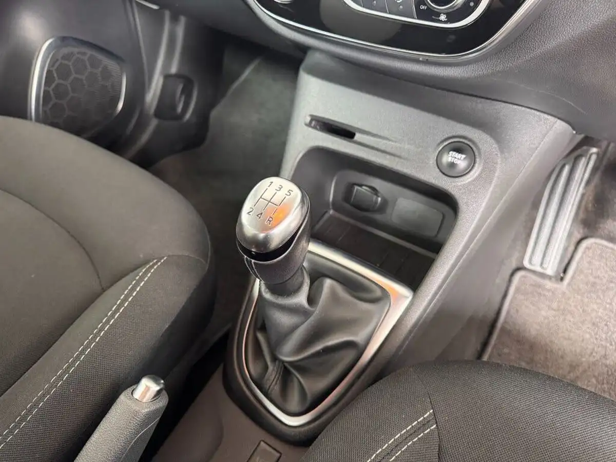 2019-renault-captur-09-tce-iconic-big-39