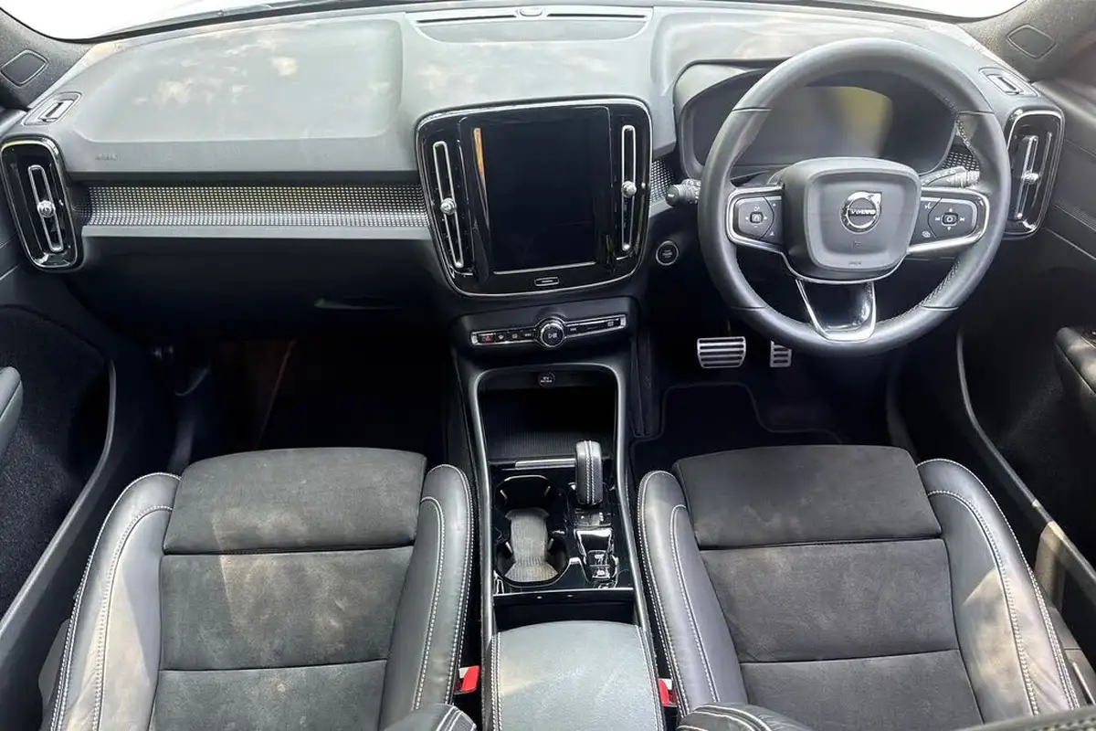 2021-volvo-xc40-15-t4-r-design-208bhp-big-5