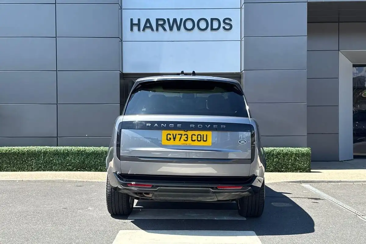 2024-land-rover-range-rover-30-d350-se-big-7