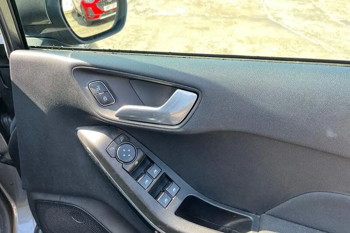2023-ford-fiesta-10t-active-125ps-hybrid-mhev-big-24