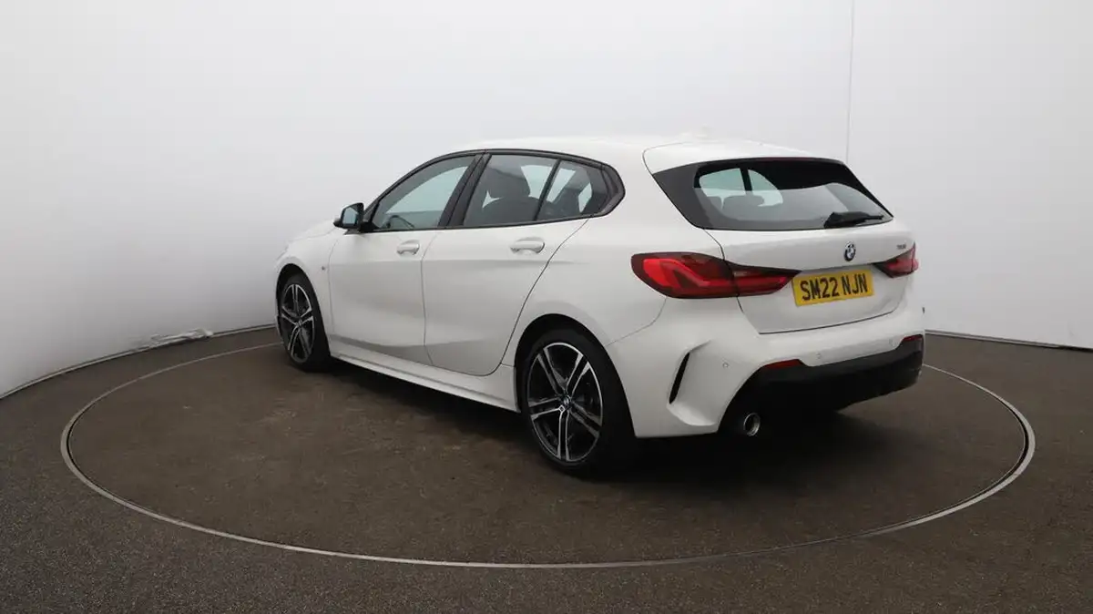 2022-bmw-1-series-15-118i-m-sport-lcp-big-61