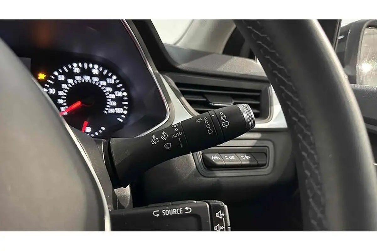 2021-renault-captur-10-tce-iconic-90ps-big-31