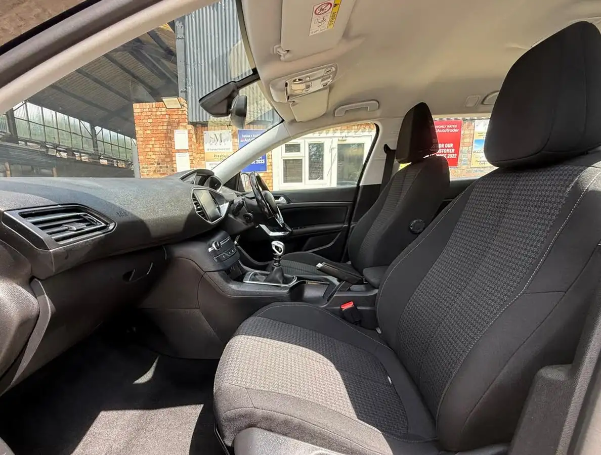 2018-peugeot-308-sw-15-bluehdi-active-15-bluehdi-130bhp-big-14