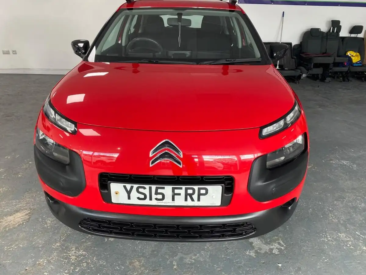2015-citroen-c4-cactus-12-feel-82ps-big-2