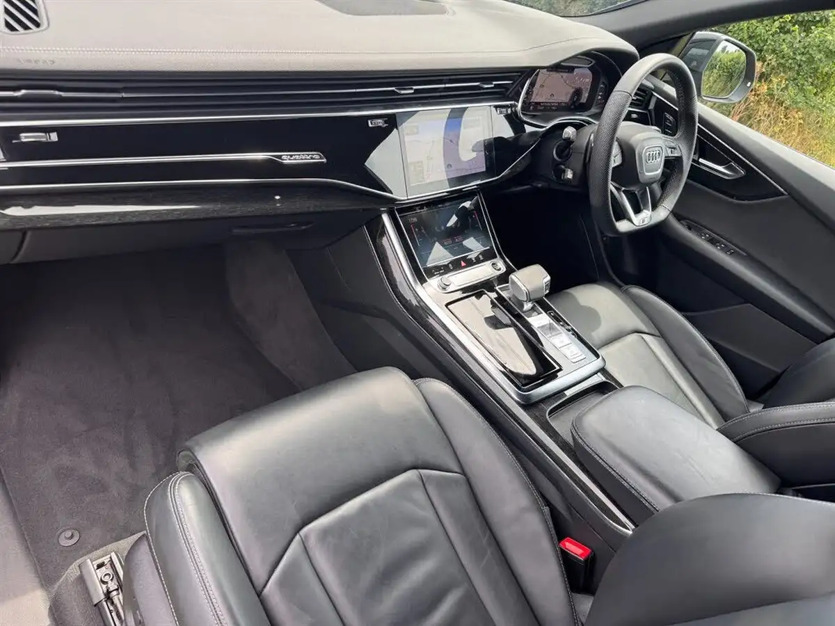2023-audi-q8-30-55-tfsi-black-edition-big-11