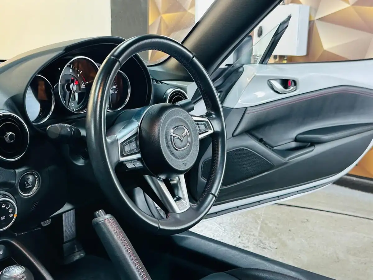 2018-mazda-mx-5-15-sport-nav-rf-big-17