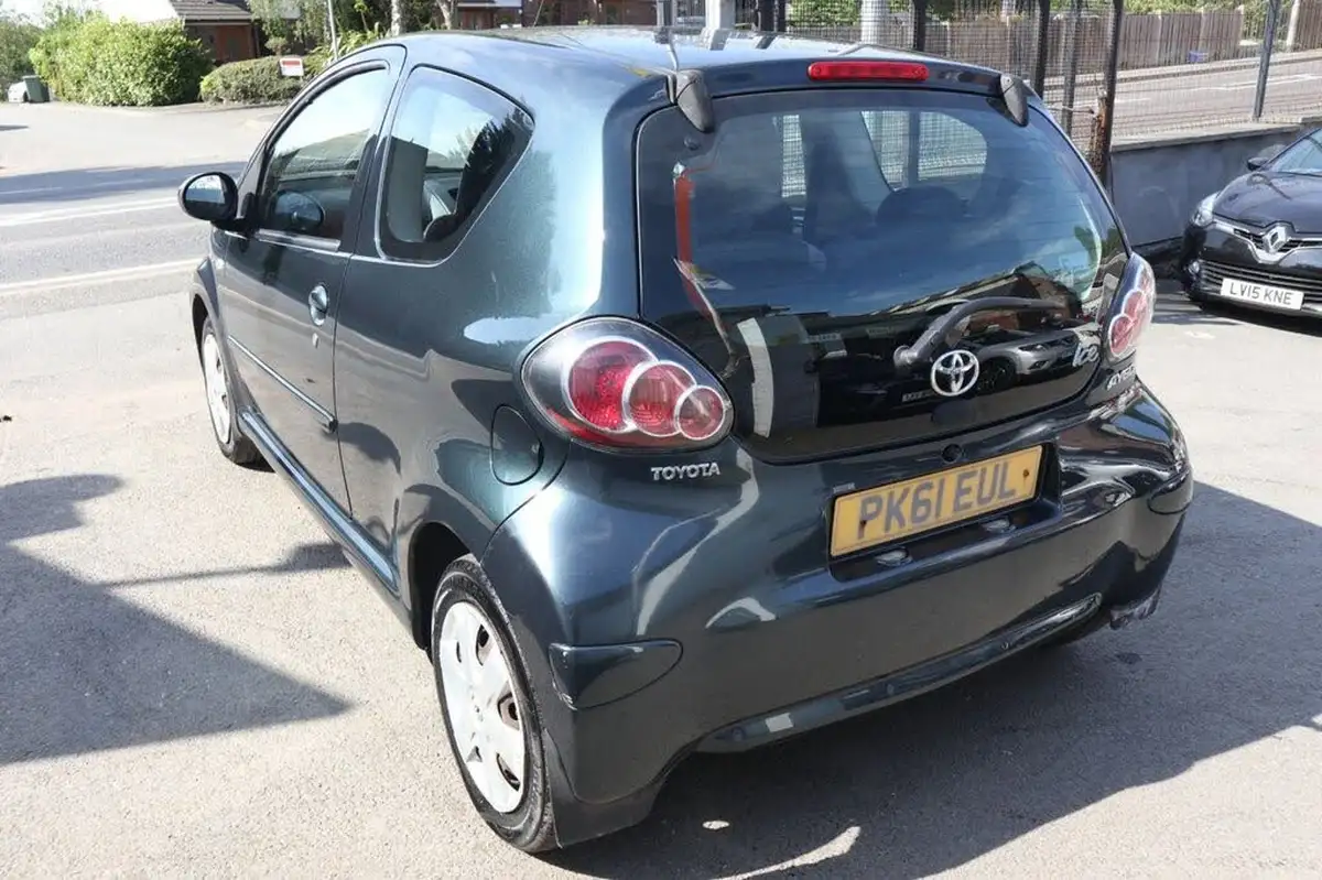 2011-toyota-aygo-10-aygo-ice-3d-big-20