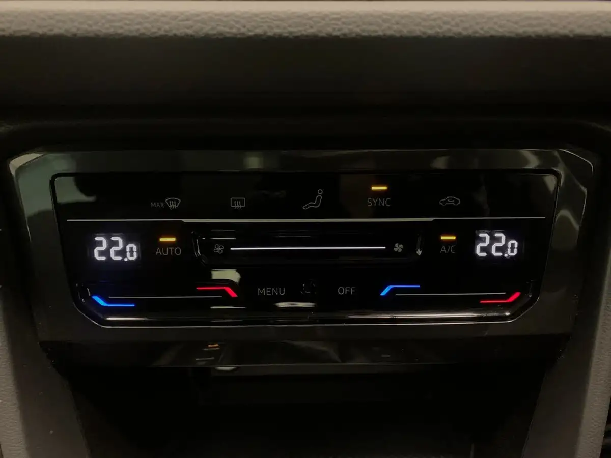 2022-volkswagen-tiguan-20tdi-life-dsg-big-26