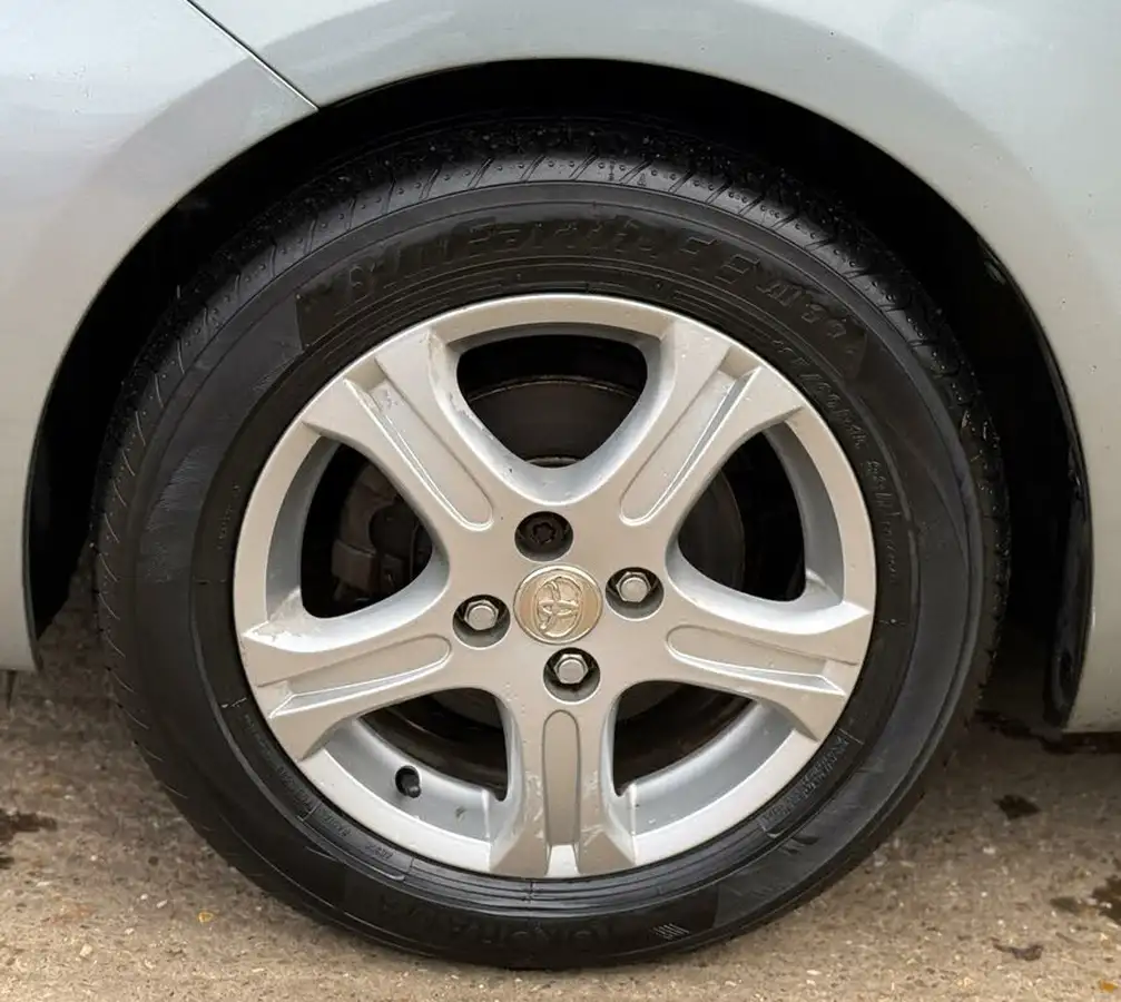 2011-toyota-yaris-133-tr-vvt-i-5d-mmt-big-38