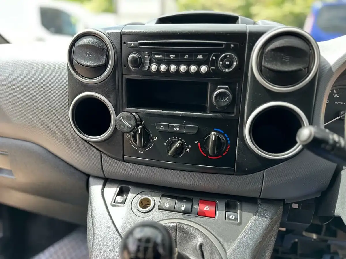 2014-citroen-berlingo-16td-l1625-enterprise-special-edition-panel-big-12
