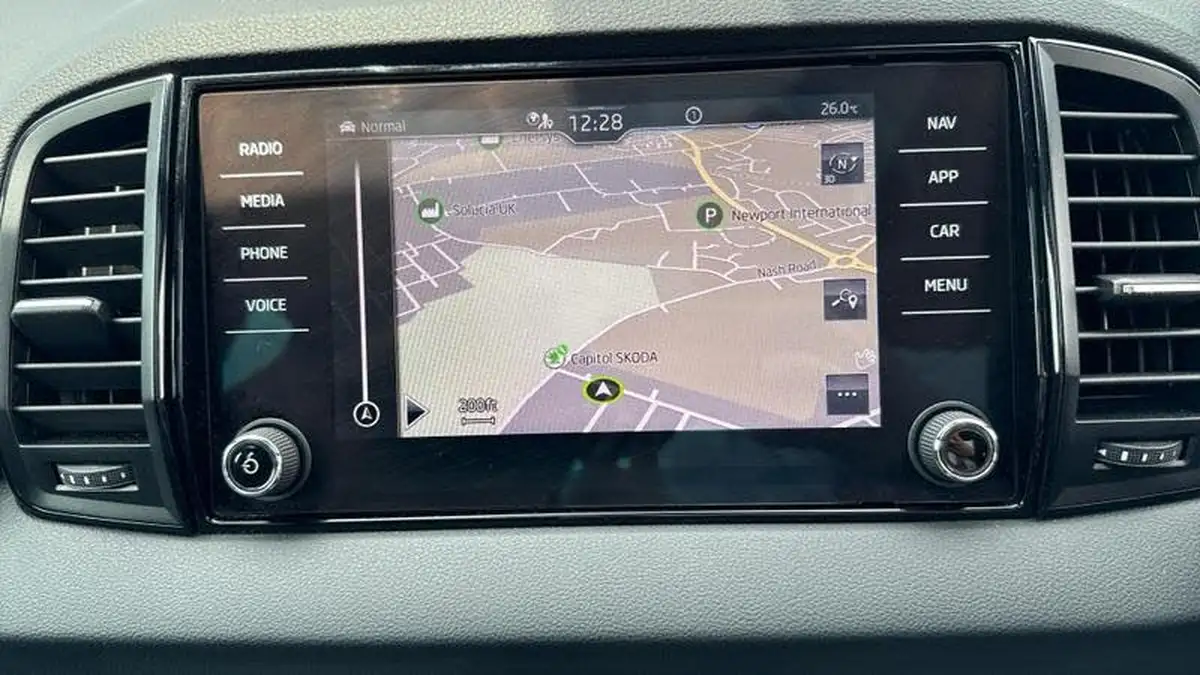 2022-skoda-karoq-15-tsi-sportline-dsg-big-32