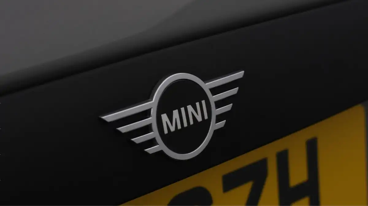 2022-mini-cooper-15-one-classic-5d-big-20
