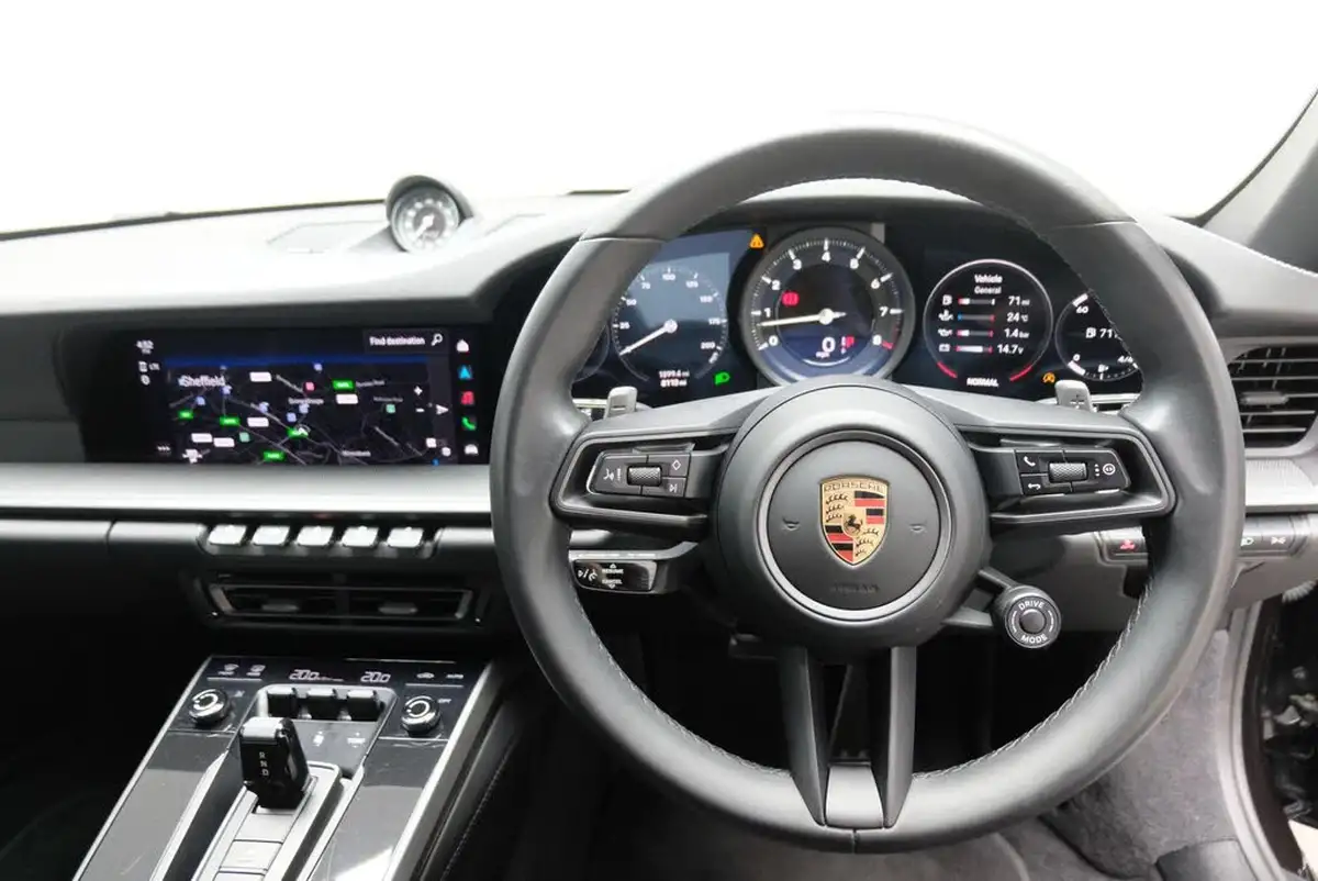 2023-porsche-911-30-targa-4s-pdk-big-8