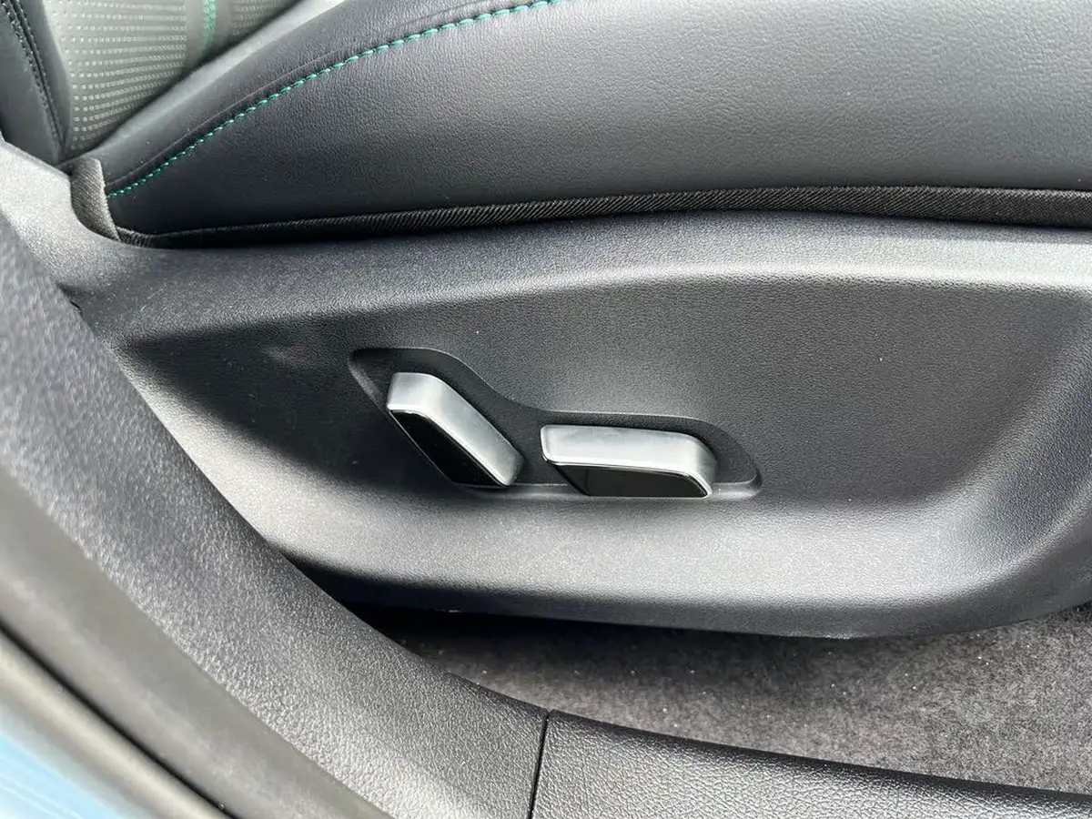 2025-byd-seal-15-comfort-big-29